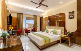 Hotel Vanson Villa, City Centre - With Free Airport & Train Station Pickup